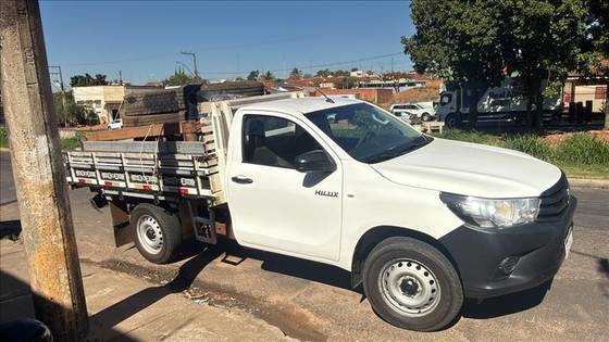 TOYOTA HILUX 2.8 4X4 CS CHASSI 16V TURBO DIESEL 2P MANUAL